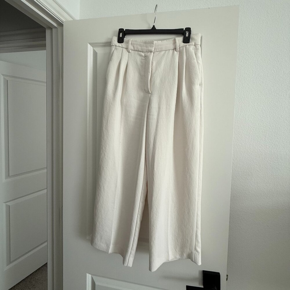 The Effortless Pant Cropped-Crepette (from Aritzia)